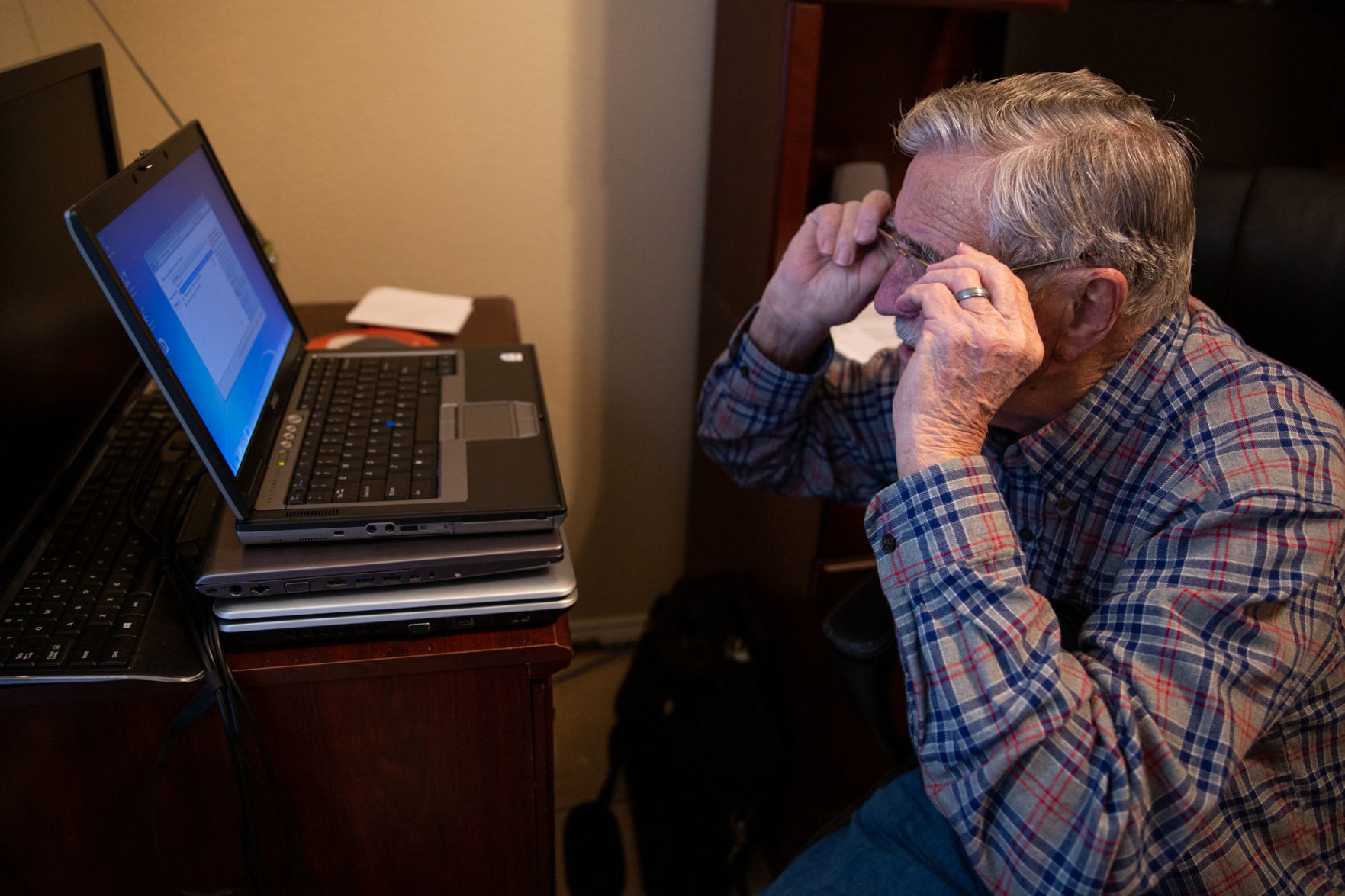 191109_drc_news_Doug Brown computers_13.JPG